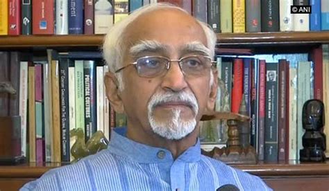 Despite Bjps Photo Evidence Hamid Ansari Asserts He Never Met Pak