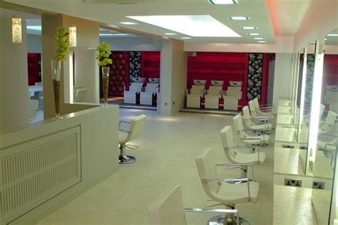 Simon Cawthorne Salon