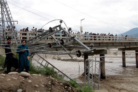 Pakistan declares national emergency as flood toll nears 1,000 ...