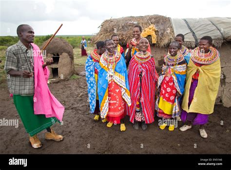 Samburu tribe in Northern Kenya Stock Photo - Alamy