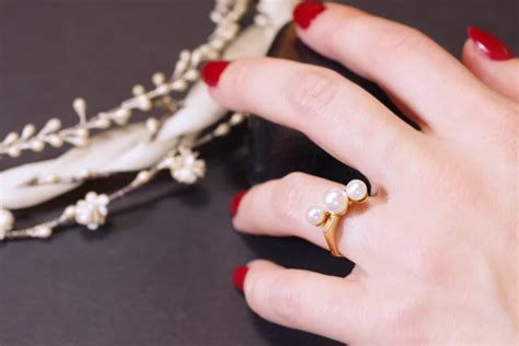 Modernist Pearl Ring Maison Mohs