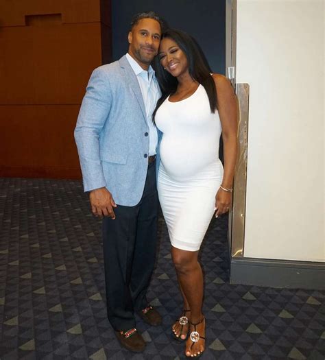 Pregnant Kenya Moore Shares 3D Image of Her Baby