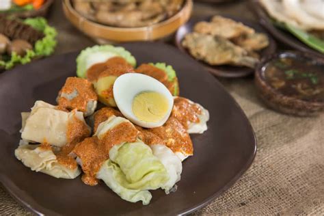 Cara Membuat Siomay Batagor / Resep Siomay Batagor Ikan Tenggiri Kukus ...