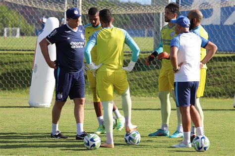 De F Rias Rog Rio Ceni Visita Treino Do Girona L Der Do Espanhol E