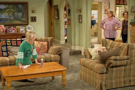 Roseanne, Darlene And Becky - Roseanne - TV Fanatic