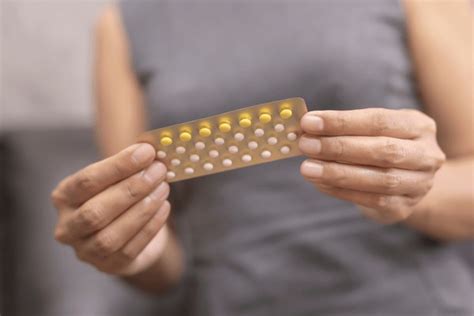 Combined Oral Contraceptive Pill 115 Ảnh Vector đối Tượng 3d Và