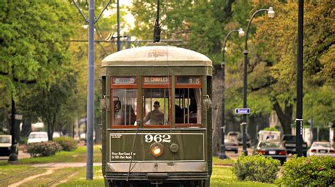 St Charles Avenue Streetcar in New Orleans, USA - Lonely Planet