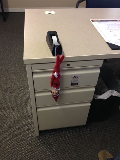 elf on the shelf in the classroom ideas 4