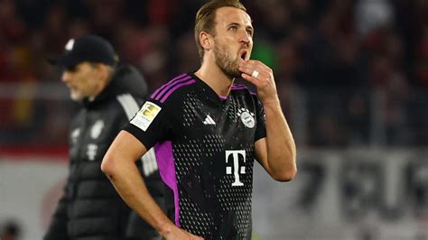 Bayern Munich tropieza con el Friburgo y está cada vez más lejos del