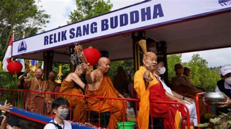 Hari Raya Waisak Agama Buddha Tujuan Peristiwa Penting Dan Contoh