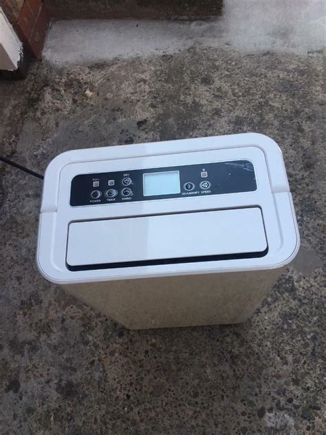 BLYSS Dehumidifier | in Hull, East Yorkshire | Gumtree