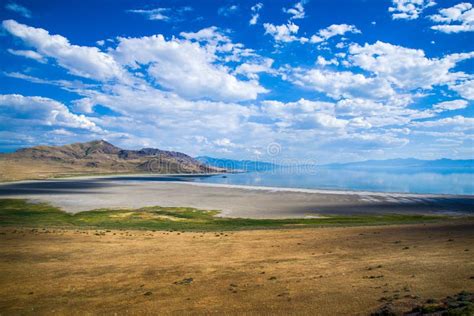 Vast landscape stock image. Image of desert, scene, road - 3137293