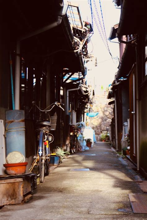 今日の一枚／尾道の路地裏（広島県尾道市） 独身男の日本全国出張グルメ旅行