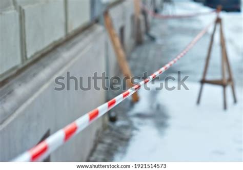 2+ Hundred Construction Roofing Warning Line Royalty-Free Images, Stock ...