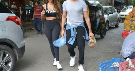 Kartik Aaryan And Dimple Sharma Spotted At Bandra Pics Movie