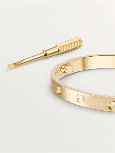 Cartier Love Gold Taşlı Bileklik 19cm Petra Saat