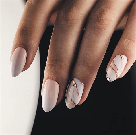 Jolis Ongles Naturels Rose Et Marble Nail Trends 2018 Spring Nail