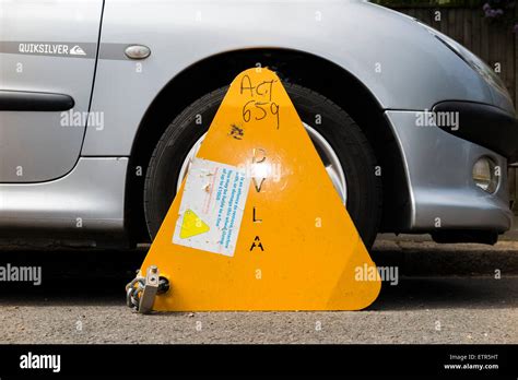 Car Wheel Clamp Clamping Warning Hi Res Stock Photography And Images