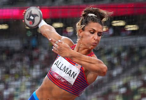 Olympics Valarie Allman Wins St U S Track Gold In Discus Yahoo Sports