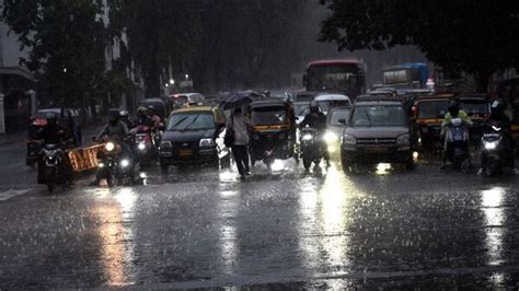 Mumbai Rain मुंबईत रात्रीपासून संततधार पुढील तीन तासांत पावसाचा जोर