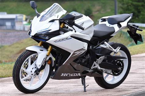 3番目の画像 【写真19枚】ホンダ新型「cbr250rr」先行展示車両 Webオートバイ