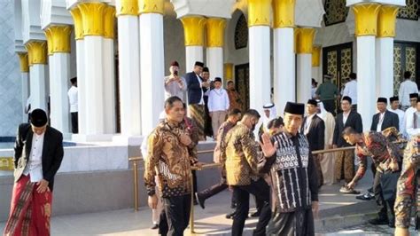 Jokowi Bertemu Prabowo Siang Ini Di Solo Usai Salat Id Bersama Ganjar