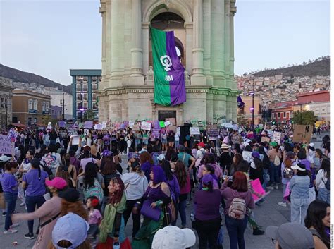 Detienen antimotines a mujeres en manifestación de Zacatecas