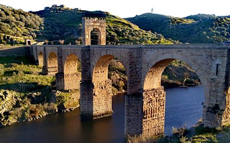 Solve Roman Bridge Alc Ntara Spain Jigsaw Puzzle Online With Pieces