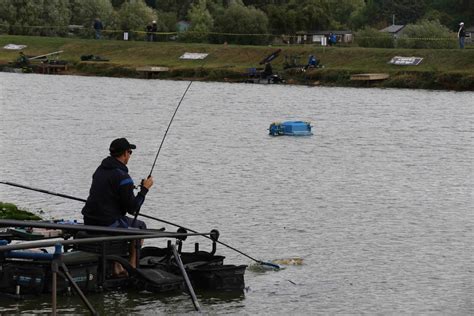 Fishing near me : 10 Great lakes for feeder fishing | Angling Times