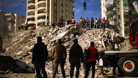 Kahramanmara Merkezli Depremler Ve Kurtarma Abalar G Neyde De