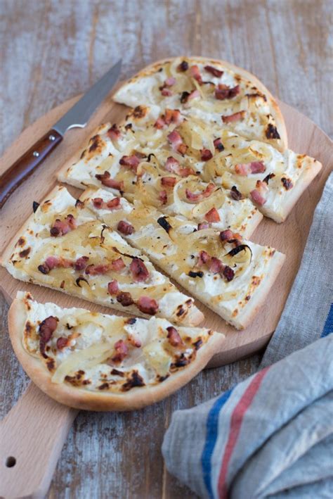 Flammkuchen alsaziana o tarte flambée ricetta La cucina di zia Ale