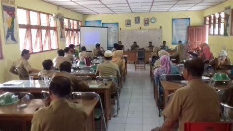 Kepala UPTD Barru Rapat Pemantapan Di SD Sumpang Binangae Barru 21 2