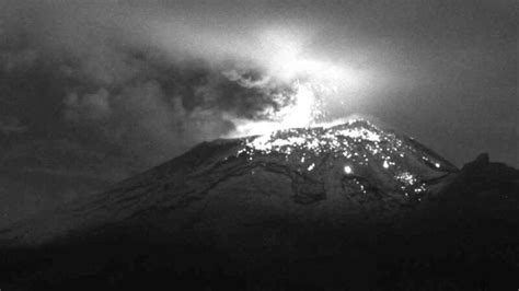 Volcán Popocatépetl Lanza Vapor De Agua Gases Y Ceniza Velo En Vivo