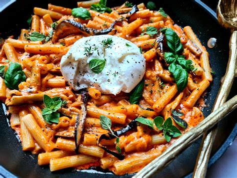 Les pâtes réconfort absolu Tomate aubergine burrata