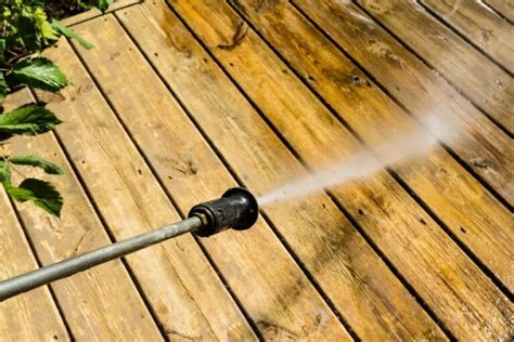 Simple Steps In Pressure Washing Wood Deck