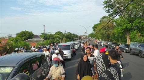 Kemacetan Parah Terjadi Di Jembatan Talun Lokasi Ditemukannya Vina