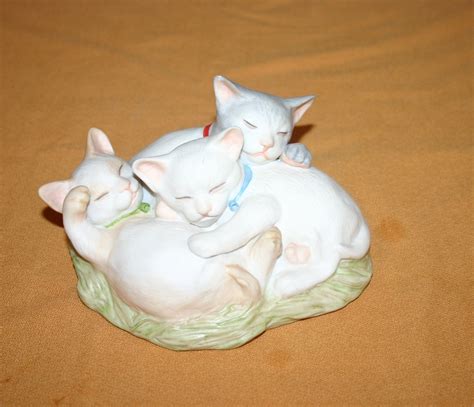 Cybis Porcelain White Bisque Ceramic Cats Figurine Sg Etsy