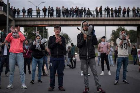 En Resumen As Se Vivi El Cacerolazo Pese Al Toque De Queda En