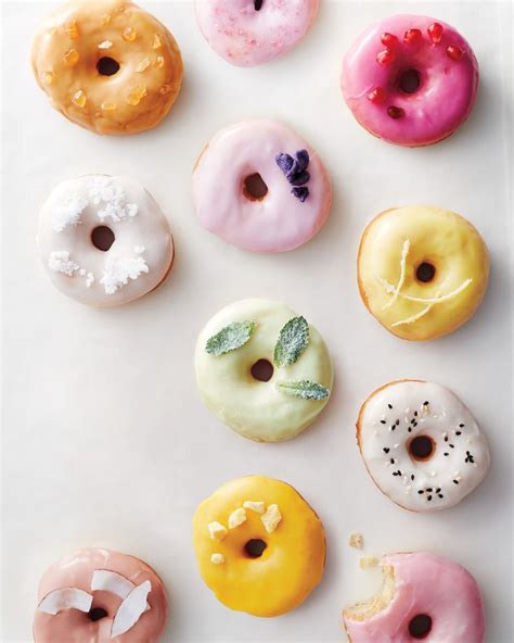 23 Delicious Ways To Serve Donuts At Your Wedding Doughnuts Desserts