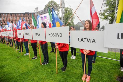 Mistrzostwa Lekkoatletyczne Rozpocz Y Si W Deszczu