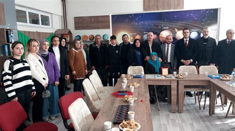 6 ŞUBAT DEPREM ŞEHİDİ SEYHAN DENİZ KÜÇÜK VE AİLESİ ANISINA OKULUMUZDA