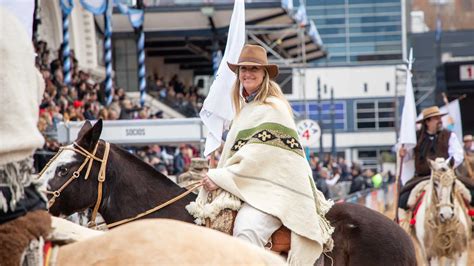 Río Negro participó en la Expo Rural 2023 luciendo el Poncho provincial