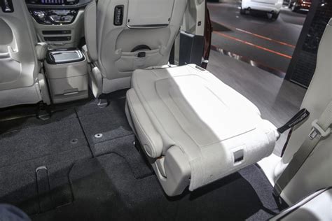 Chrysler Pacifica Seating - Cars