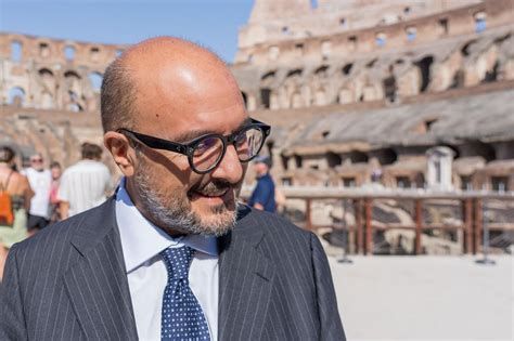 Sangiuliano In Visita Al Colosseo Poi Riunione Al Ministero