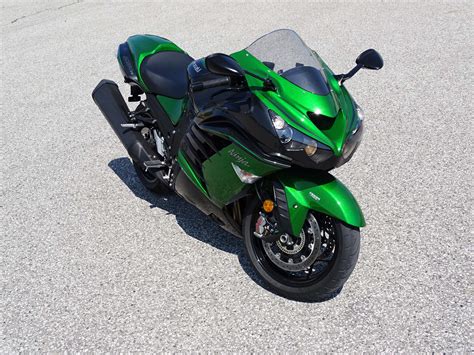 Test Ride 2018 Kawasaki Zx 14r Canada Moto Guide