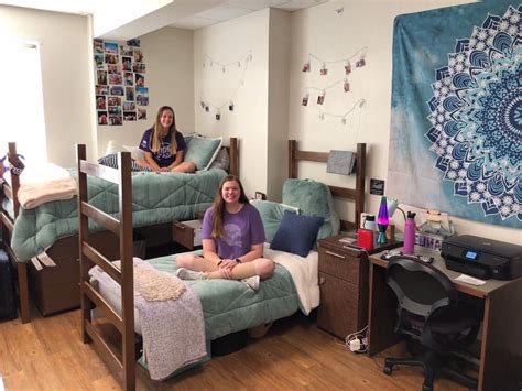 8 Tips To Organize Your Dorm Room