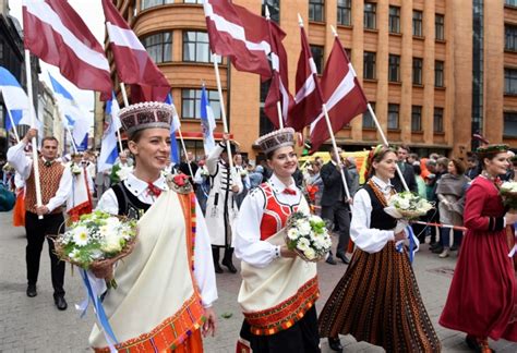 PHOTO Latvias Song And Dance Celebrations Opening Procession In Riga