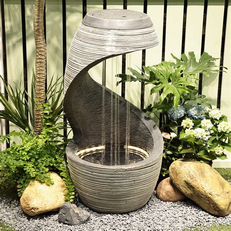 Ivy Bronx Hanora Hand Crafted Weather Resistant Floor Fountain With