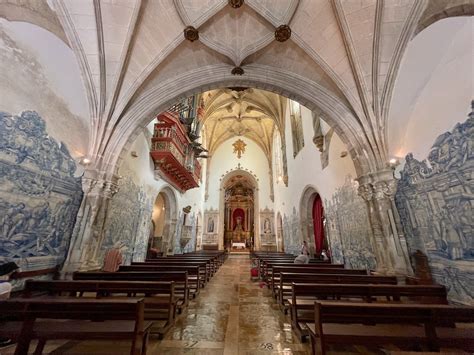 Coimbra Mosteiro De Santa Cruz E O Rei De Portugal