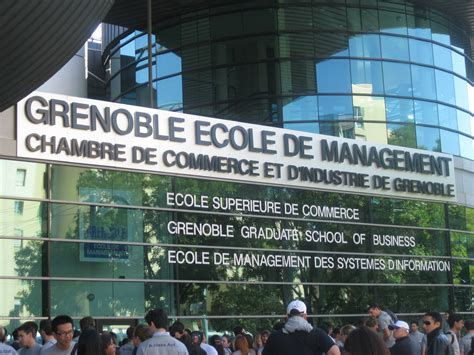 Grenoble Se Dote De Son Propre Master Dans Le Luxe Blog Formation Et